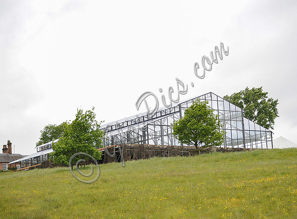 Pippa Middletons glass wedding pavillion
