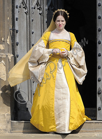 laire Foy as Anne Boleyn on the steps of Gloucester Cathedral (Wolf Hall)